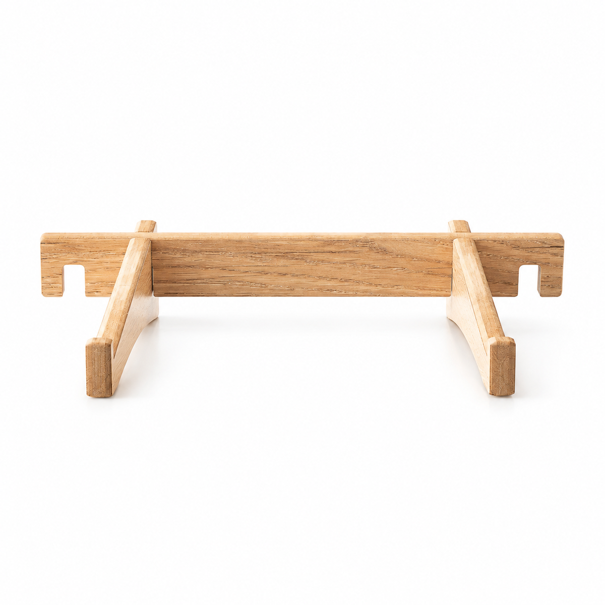 Laptop Stand — Όψη ξύλου — μετωπική όψη σε λευκό φόντο